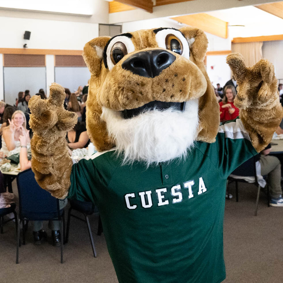 Cougie Cougar at event